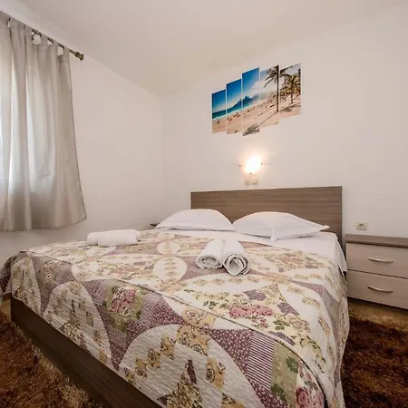 Paradise Apartament Lopar