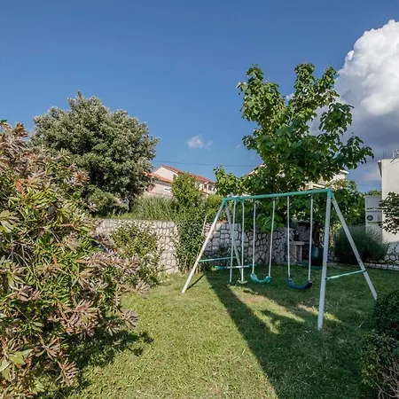 Paradise Apartment