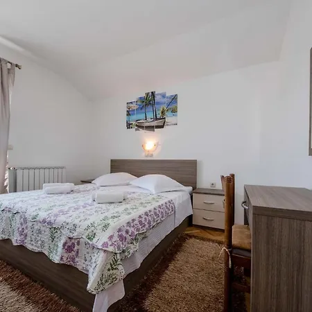Paradise Apartment *